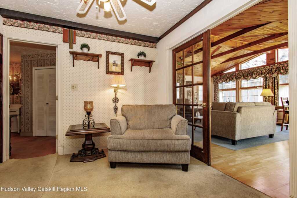 25 Meadowbrook Drive, Kingston, NY 12401 - Photo 9 of 40