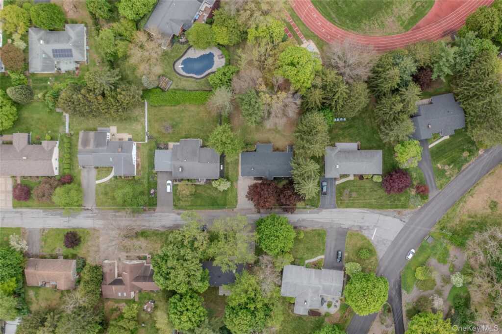20 Manor Road, Rhinebeck, NY 12572 - Photo 29 of 30