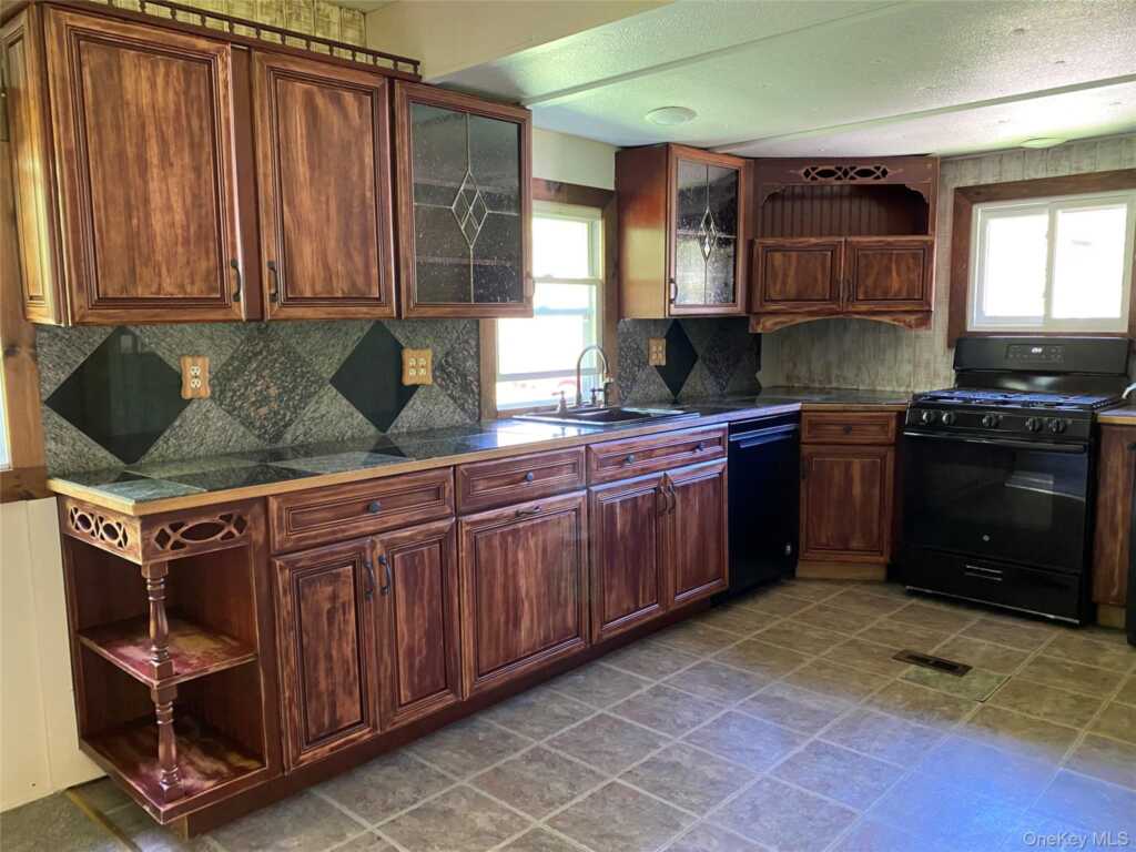74 Lamoree Road, Rhinebeck, NY 12572 - Photo 8 of 24