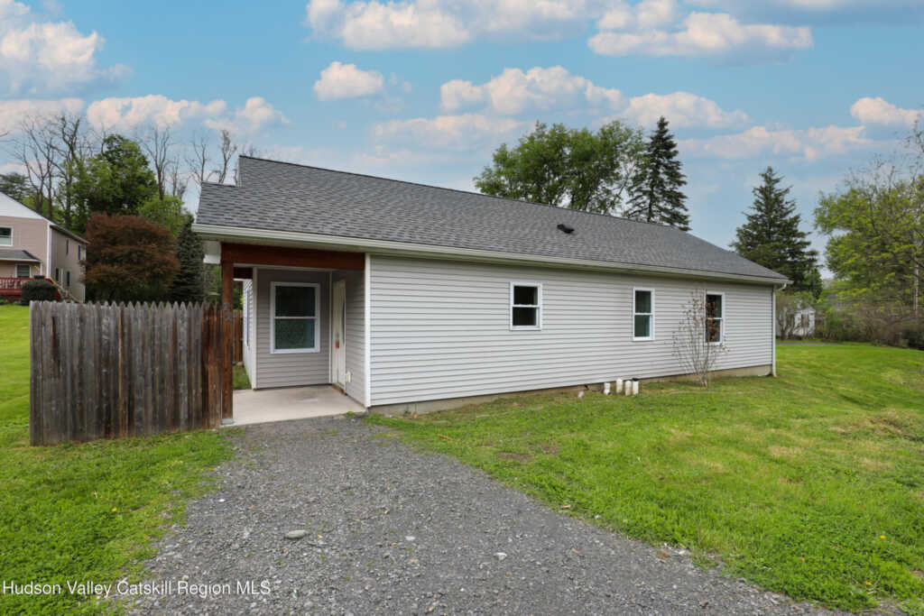 22 Apple Street, Kingston, NY 12401 - Photo 3 of 21
