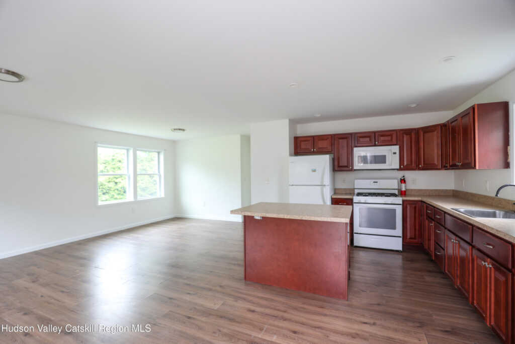 22 Apple Street, Kingston, NY 12401 - Photo 8 of 21