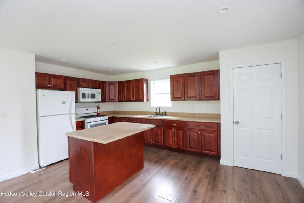 22 Apple Street, Kingston, NY 12401 - Photo 9 of 21