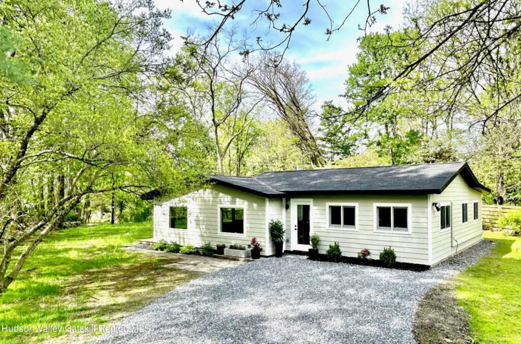 12 Maryland Court, Stone Ridge, NY 12484