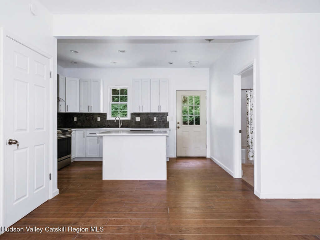 61 Hudson Street, Kingston, NY 12401 - Photo 12 of 38