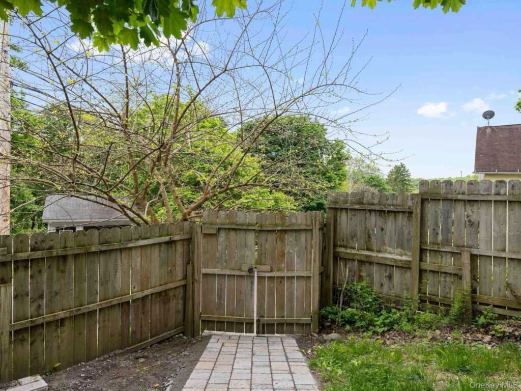 61 Hudson Street, Kingston, NY 12401 - Photo 31 of 37