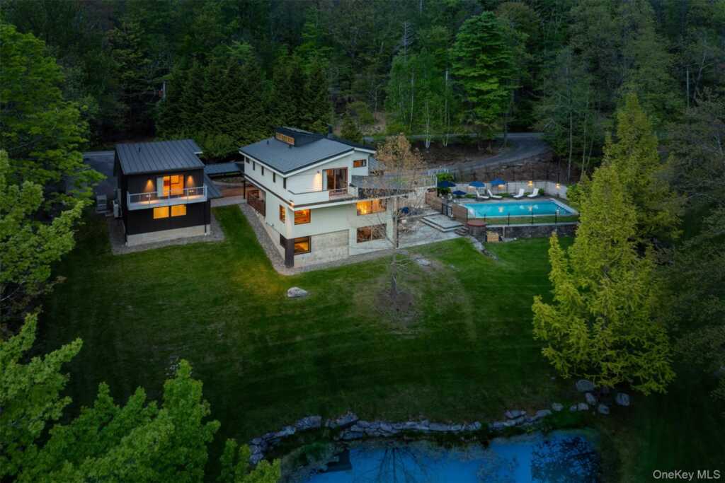 40 Mt Guardian Road, Woodstock, NY 12409
