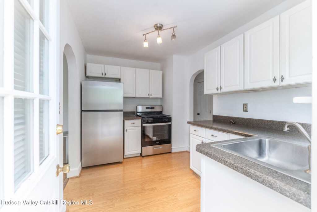 36 Hayes Street, Kingston, NY 12401 - Photo 16 of 31