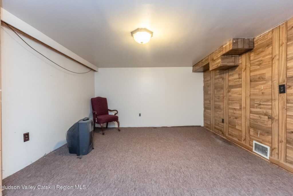 36 Hayes Street, Kingston, NY 12401 - Photo 25 of 31
