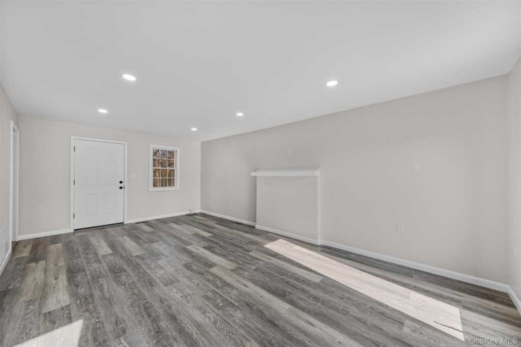 1-18 Willow Way, Unit #7, Rhinebeck, NY 12572 - Photo 15 of 19