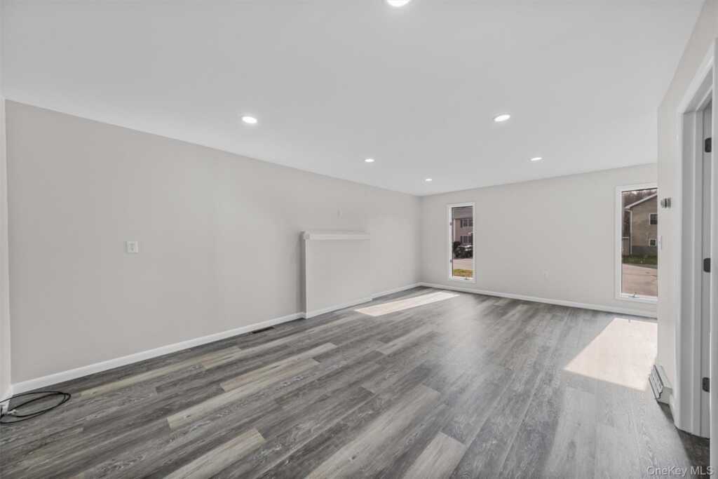 1-18 Willow Way, Unit #7, Rhinebeck, NY 12572 - Photo 8 of 19