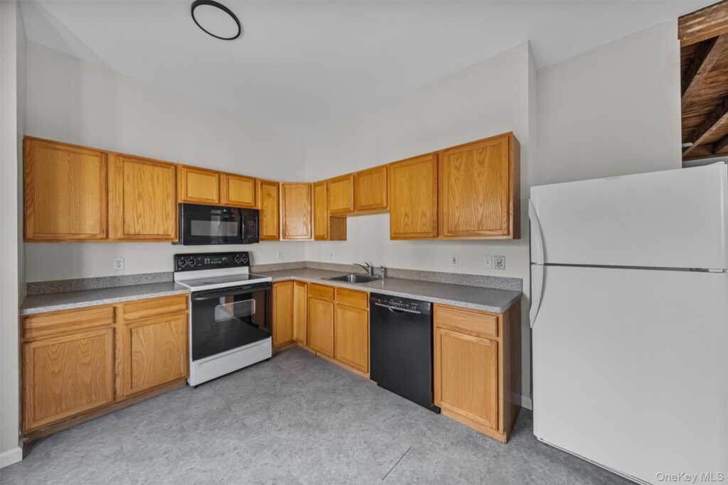 1-18 Willow Way, Unit #5, Rhinebeck, NY 12572 - Photo 18 of 24