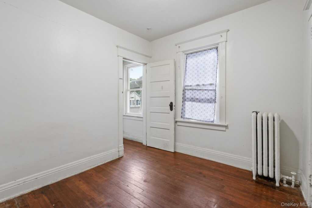 212 Ten Broeck Avenue, Kingston, NY 12401 - Photo 24 of 34