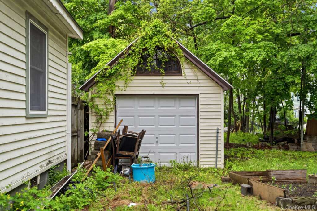 212 Ten Broeck Avenue, Kingston, NY 12401 - Photo 26 of 34