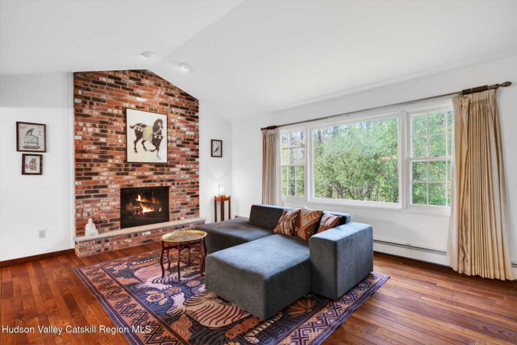 35 Cedar Ridge Road, Stone Ridge, NY 12484