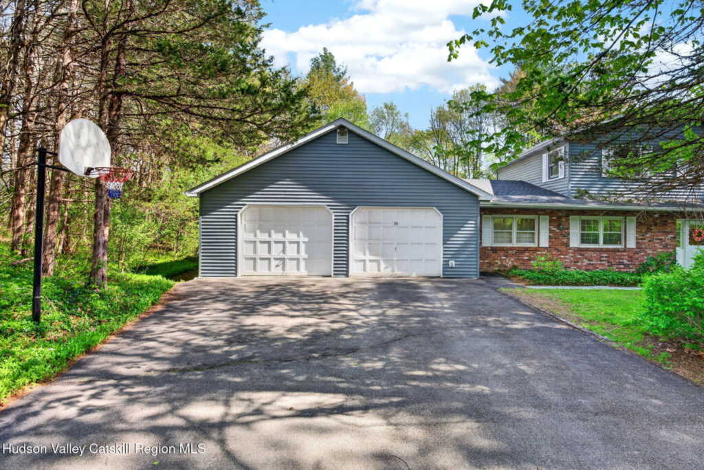 35 Cedar Ridge Road, Stone Ridge, NY 12484 - Photo 8 of 46