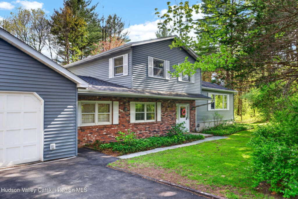 35 Cedar Ridge Road, Stone Ridge, NY 12484 - Photo 9 of 46