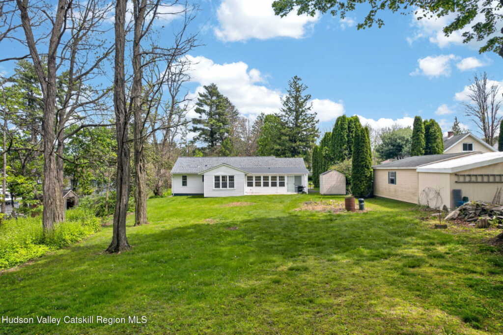 408 Fairview Avenue, Hurley, NY 12443 - Photo 5 of 23