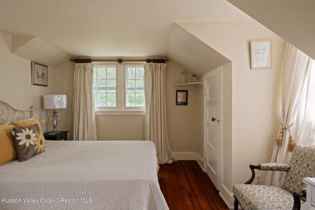 322 Albany Avenue, Kingston, NY 12401 - Photo 28 of 39
