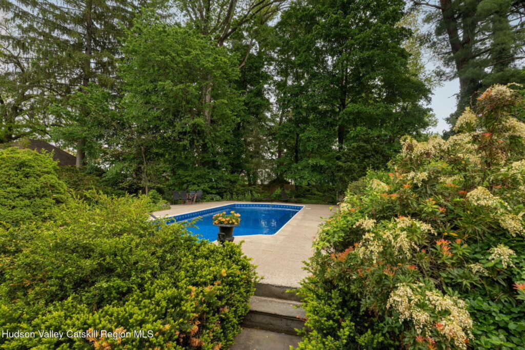 322 Albany Avenue, Kingston, NY 12401 - Photo 29 of 39