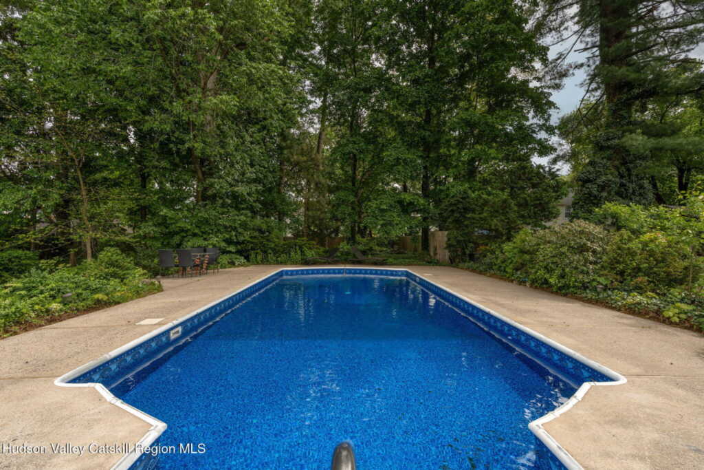 322 Albany Avenue, Kingston, NY 12401 - Photo 30 of 39