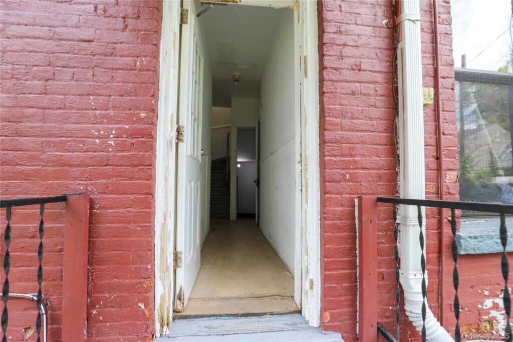 141 Saint James Street, Unit #4c, Kingston, NY 12401