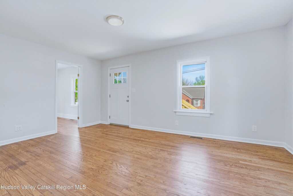 22 Navara Street, Kingston, NY 12401 - Photo 2 of 19