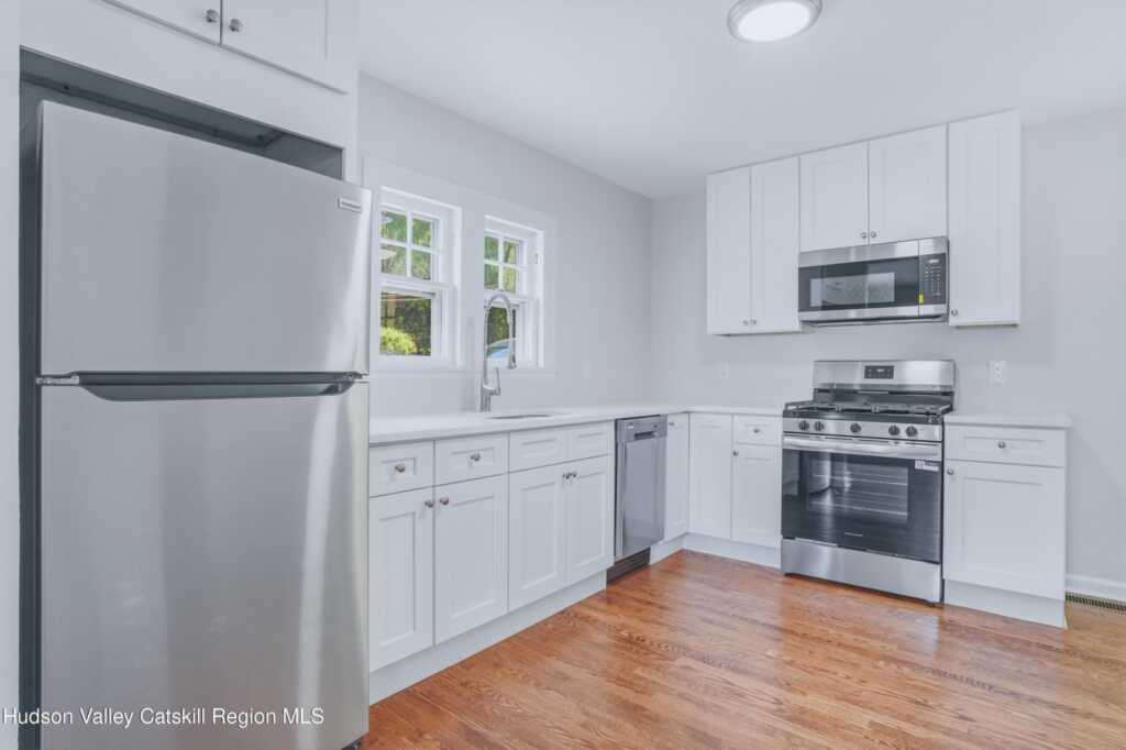22 Navara Street, Kingston, NY 12401 - Photo 4 of 19