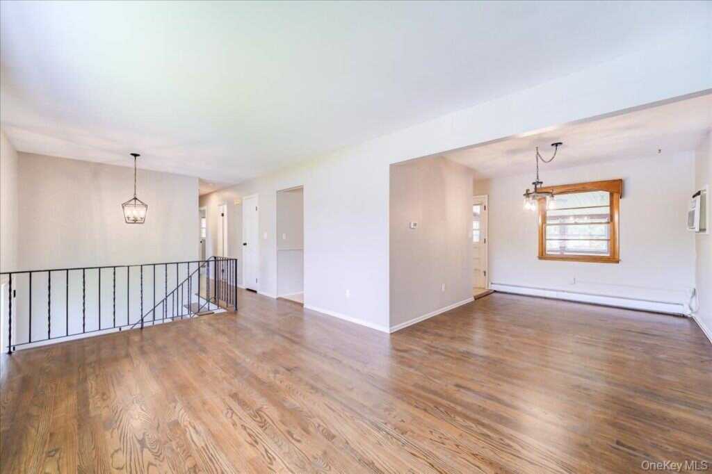 2 Blue Hills Court, Saugerties, NY 12477 - Photo 7 of 38
