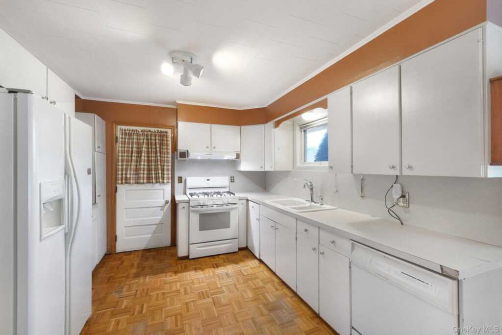 36 Finger Street, Saugerties, NY 12477 - Photo 7 of 22