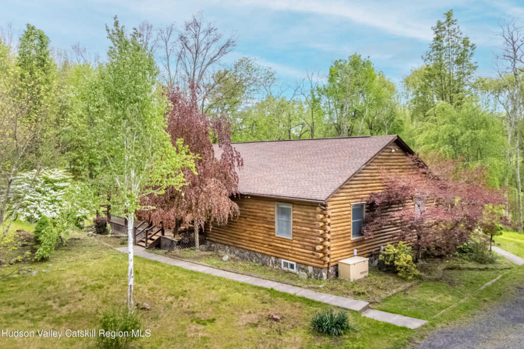 213 Huguenot Street, New Paltz, NY 12561 - Photo 2 of 30
