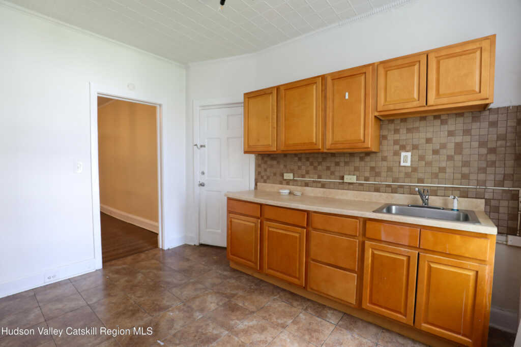 141 Saint James Street, Unit #4a, Kingston, NY 12401 - Photo 13 of 17