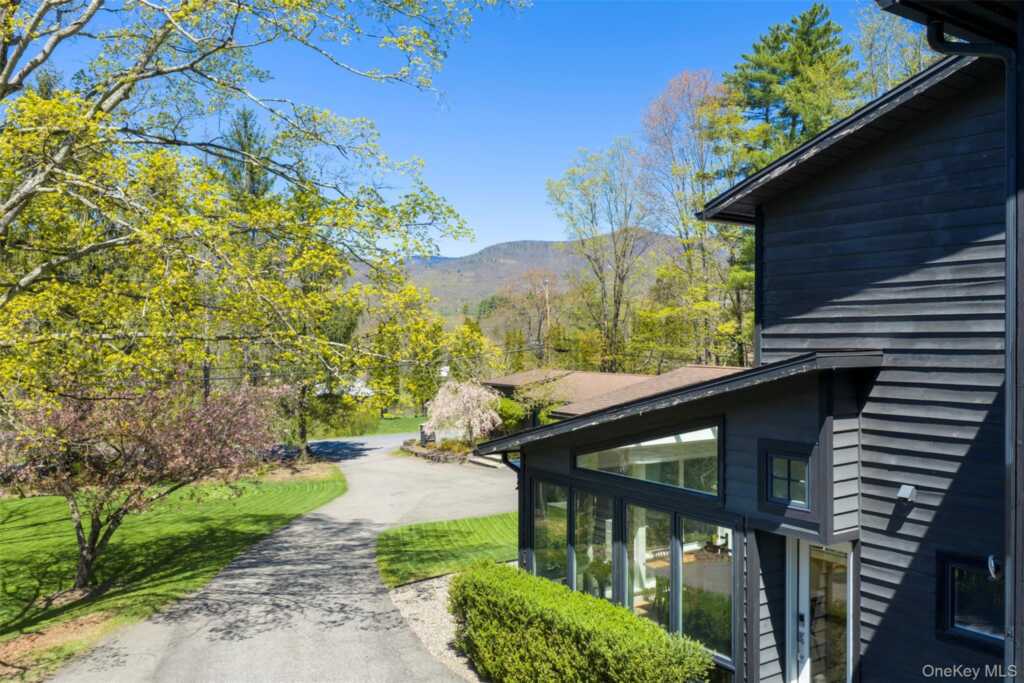15-17 Broadview Road, Woodstock, NY 12498 - Photo 37 of 49