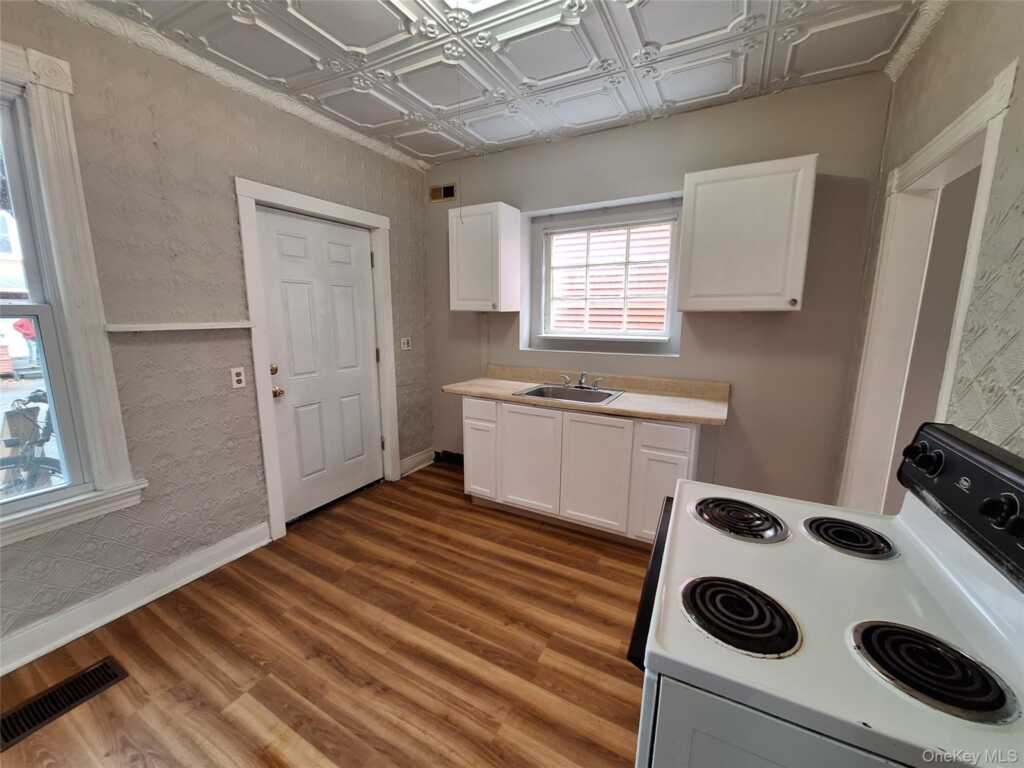 69 Greenkill Avenue, Unit #1, Kingston, NY 12401 - Photo 15 of 19