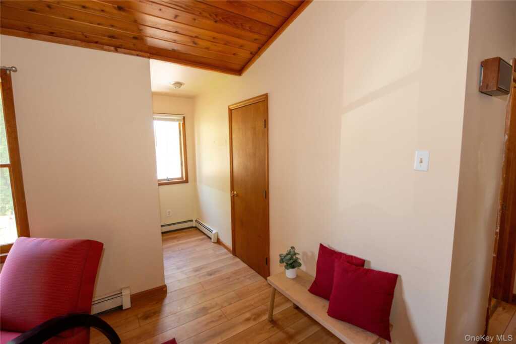 68 Post Street, Saugerties, NY 12477 - Photo 4 of 27