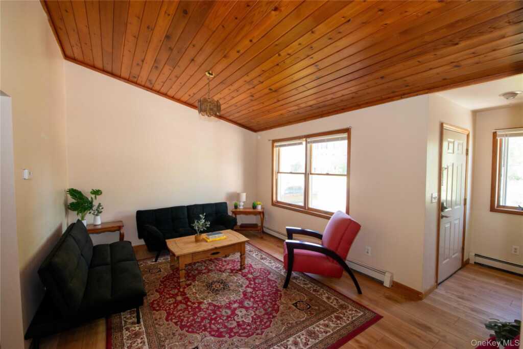 68 Post Street, Saugerties, NY 12477 - Photo 5 of 27