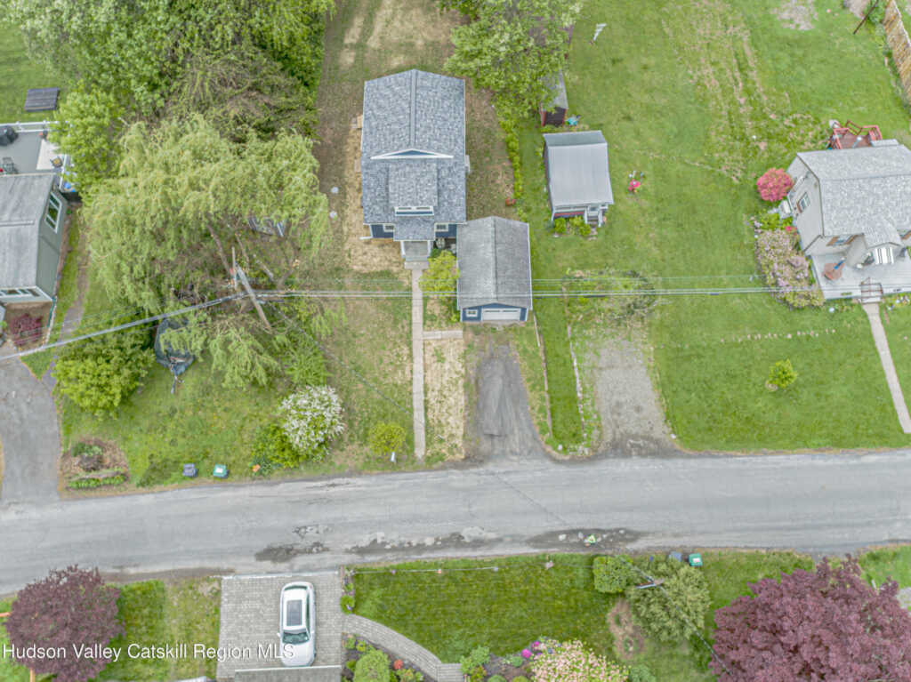 148 Esopus Creek Road, Saugerties, NY 12477 - Photo 13 of 40