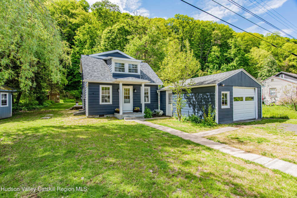 148 Esopus Creek Road, Saugerties, NY 12477 - Photo 3 of 40