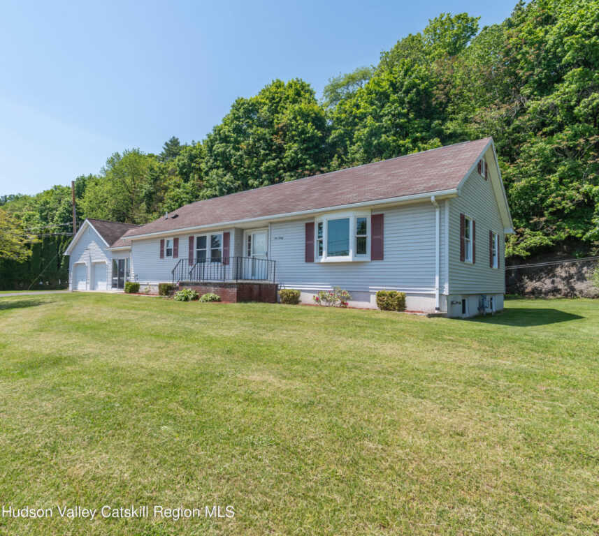 140 Elm Street, Saugerties, NY 12477 - Photo 2 of 21