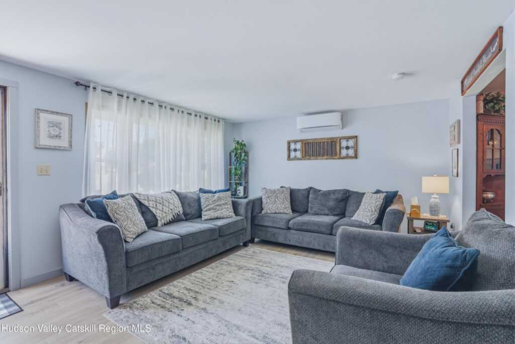 113 Chestnut Street, Kingston, NY 12401 - Photo 4 of 26
