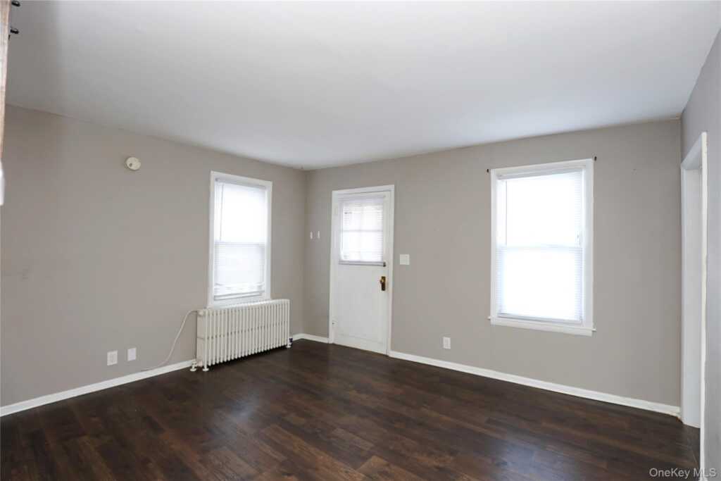 343 Washington Avenue, Kingston, NY 12401 - Photo 10 of 33