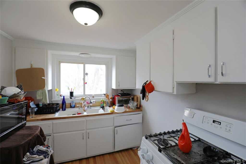 343 Washington Avenue, Kingston, NY 12401 - Photo 14 of 33