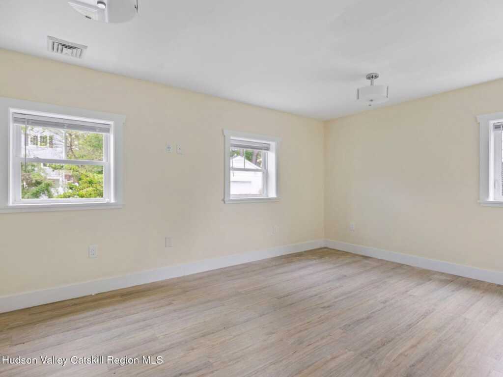 15 Browning Terrace, Kingston, NY 12401 - Photo 8 of 31