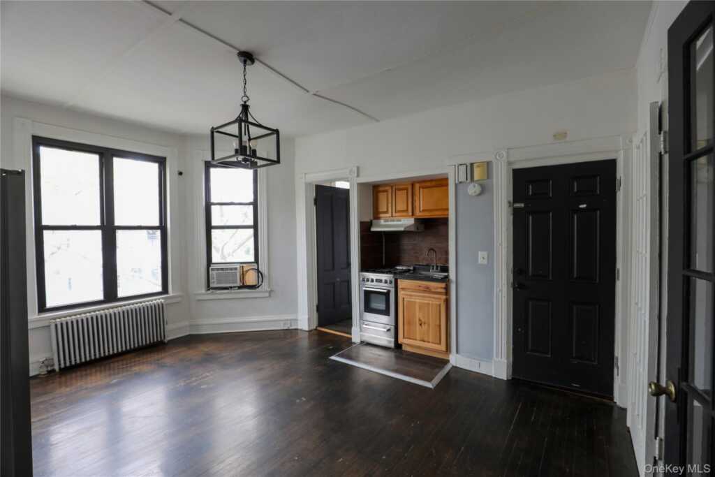 141 Saint James Street, Unit #4b, Kingston, NY 12401 - Photo 3 of 9