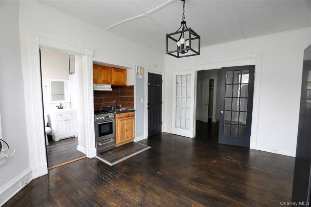 141 Saint James Street, Unit #4b, Kingston, NY 12401 - Photo 4 of 9