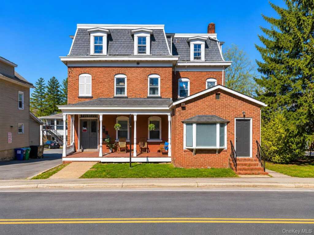 39 N Chestnut Street, New Paltz, NY 12561