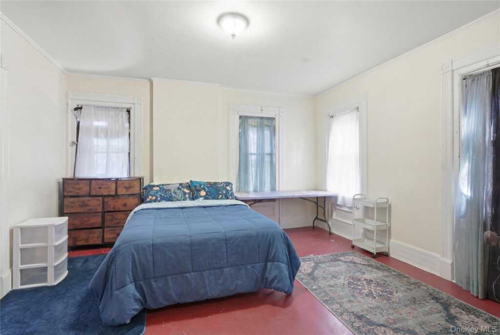 39 N Chestnut Street, New Paltz, NY 12561 - Photo 16 of 38