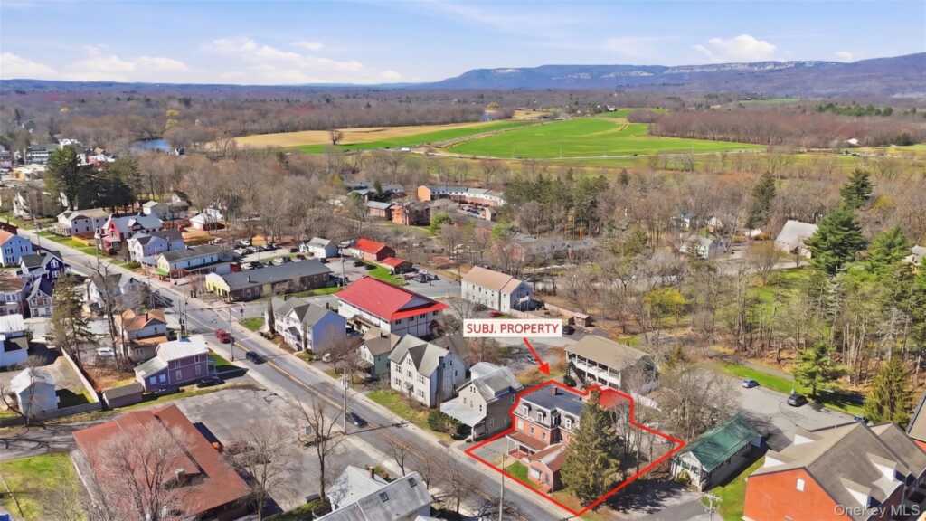 39 N Chestnut Street, New Paltz, NY 12561 - Photo 2 of 38
