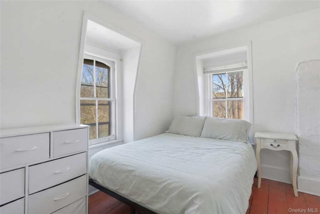 39 N Chestnut Street, New Paltz, NY 12561 - Photo 26 of 38