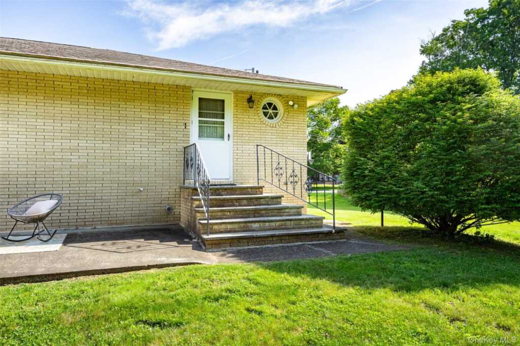 26 Seyler Terrace, Saugerties, NY 12477 - Photo 6 of 39