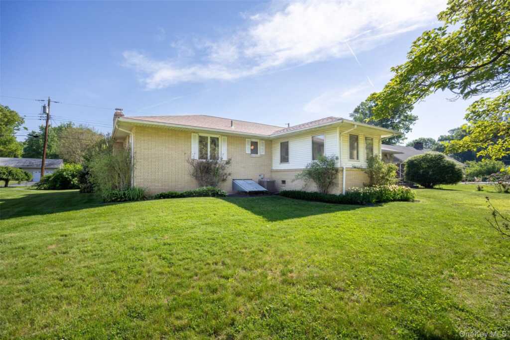 26 Seyler Terrace, Saugerties, NY 12477 - Photo 9 of 39
